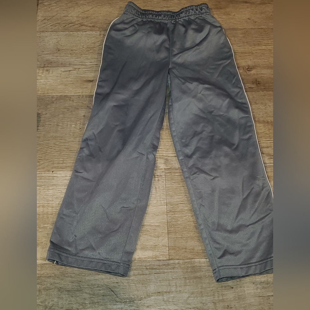 Boys size 6 365 kids Gray athletic pants